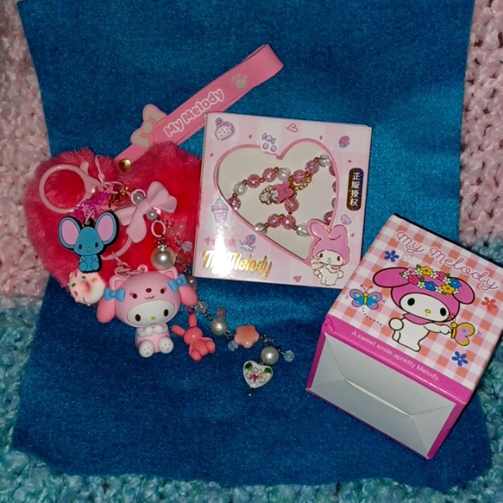 Hello Kitty, My Melody Mimi Jewelry Box, Earrings, Bracelet and Keychain